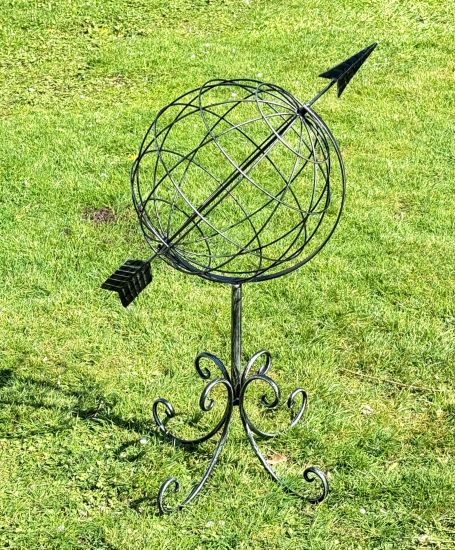 DanDiBo Sonnenuhr Garten Metall Globus 101806 Modern Stehend Sonnenuhr aus Schmiedeeisen 72 cm Gartenuhr Gartendeko