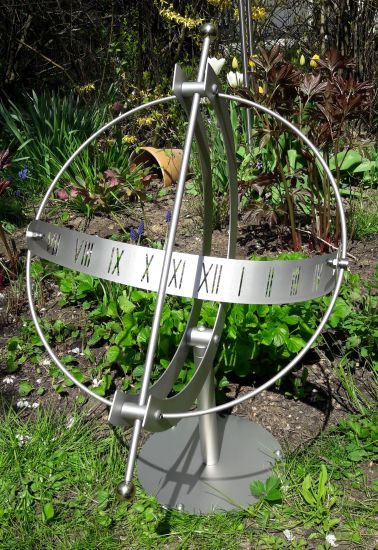 DanDiBo Sonnenuhr Edelstahl für den Garten 70 cm Rostfrei mit Säule Ausrichtbar Wetterfest Gartenuhr Modern Metall
