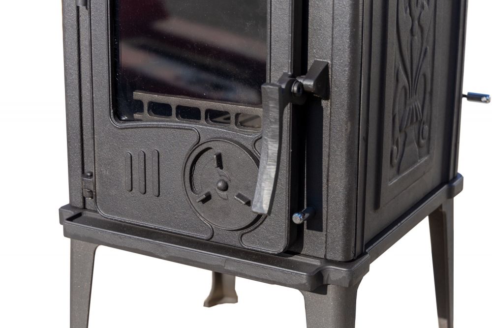 EEK A+ Stove cast iron stove antique wood Guca Iskra wood stove small 6 kW fireplace cast iron stove permanent fire workshop stove hut stove heating stove